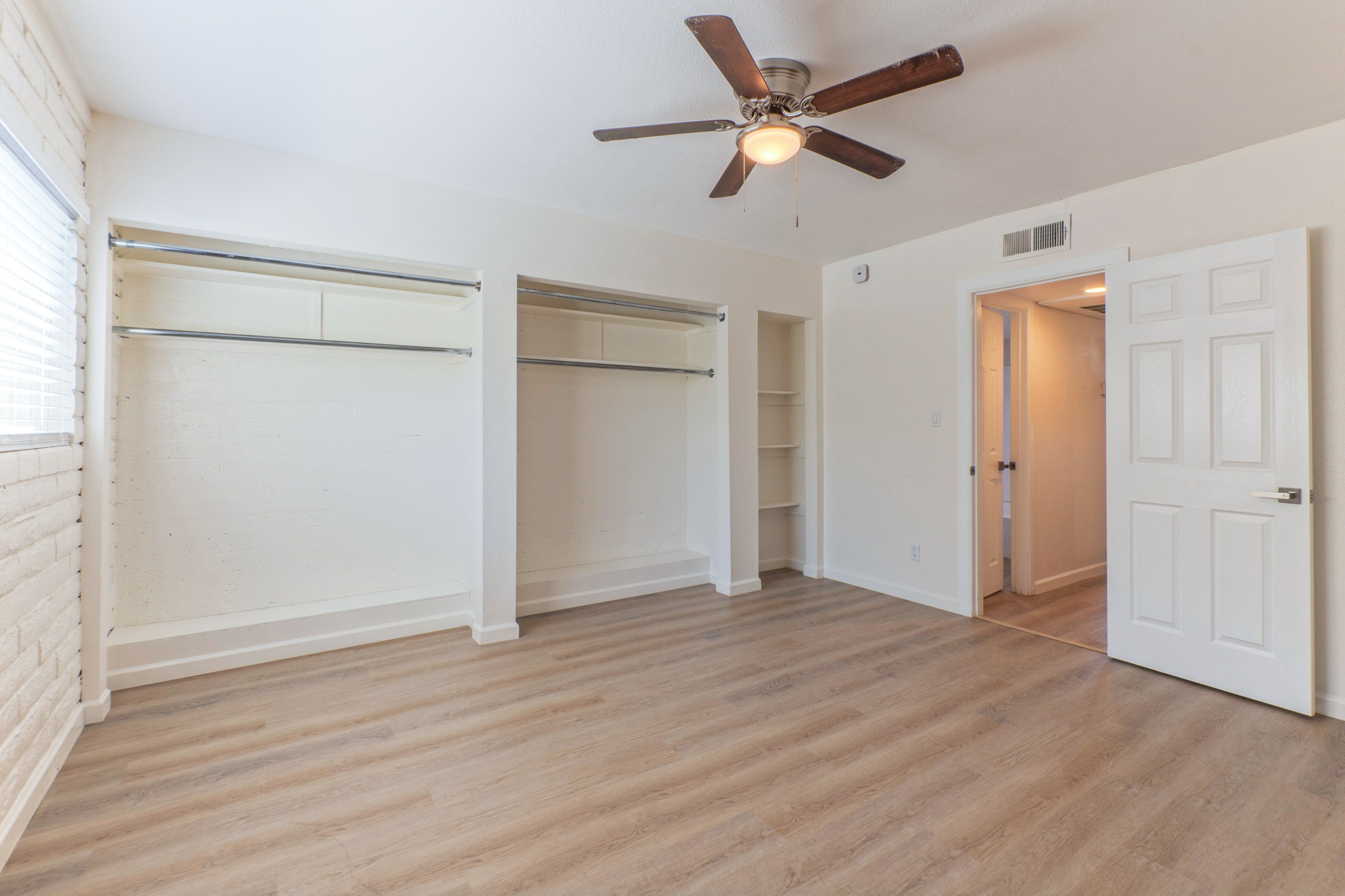 Unit 304 photo 9